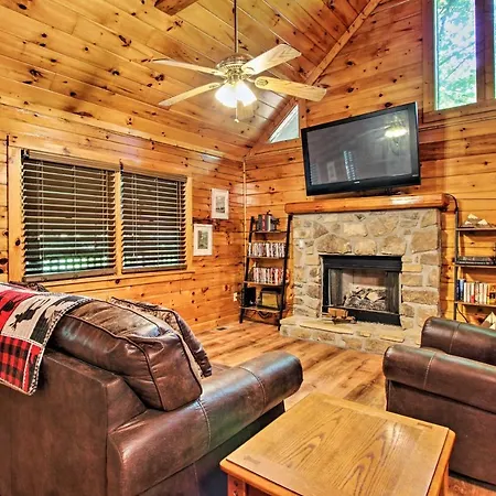 Charming Pigeon Forge Cabin With Private Hot Tub! Sevierville Exterior photo