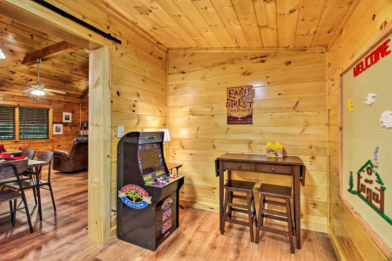 Holiday home Charming Pigeon Forge With Private Hot Tub!