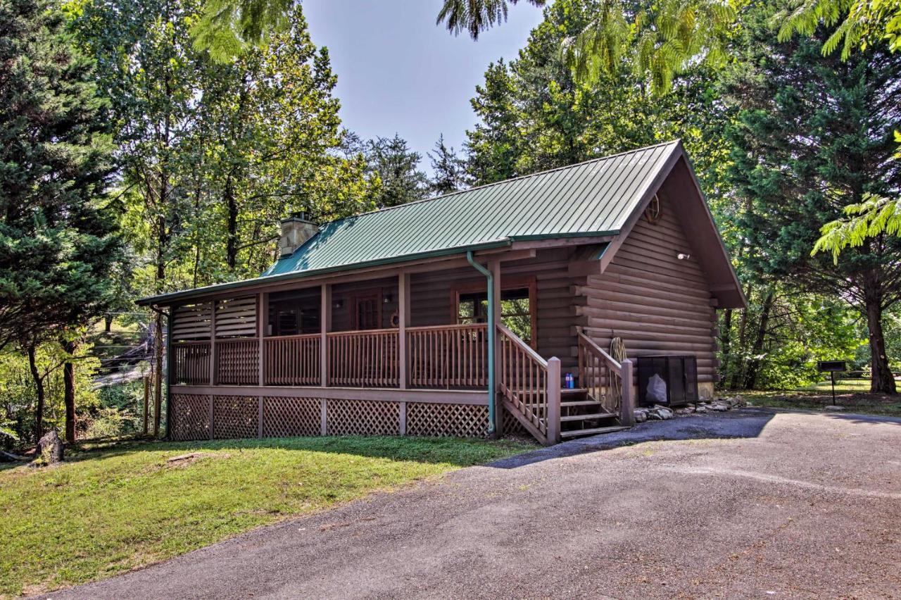 Holiday home Charming Pigeon Forge With Private Hot Tub! Sevierville